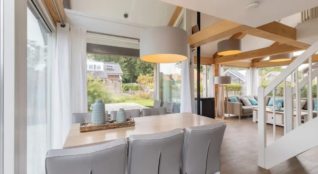 Коттедж Beachside Modern Holiday Home for 6