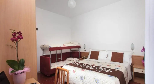 Четырёхместный номер Standard Hotel Du Lac