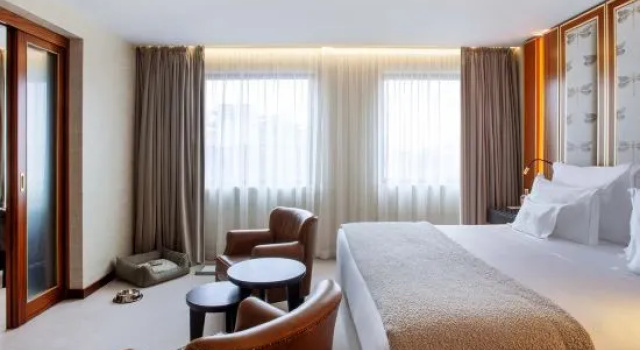 Номер Deluxe Wine & Books Porto Hotel - Small Luxury Hotels Of The World