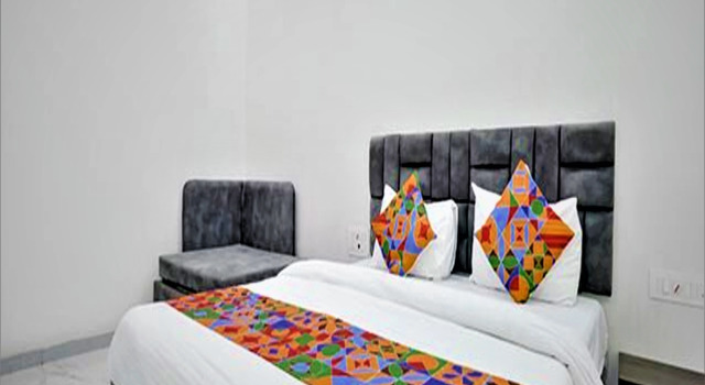 Номер Premium Fabexpress Bhau Residency