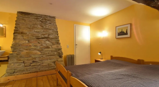 Rustic Vacation Home, Baneux, Забронировать Дом для отпуска Отели Льернёкс с парковкой, Парковка