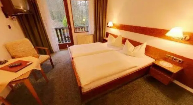 Hotel Huschens, Varaa Hotelli Gerolstein Vulkan Eifel