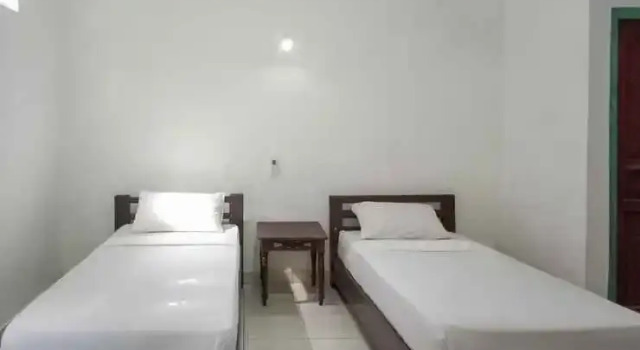 Daton House Near Bali Zoo Ubud Mitra RedDoorz, Prenota Hotel Sukawati Gianyar