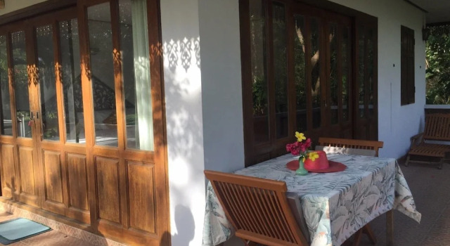 Бунгало Ruen Thai Rim Haad