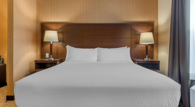 Двухместный люкс Best Western Plus, Bathurst Hotel & Suites