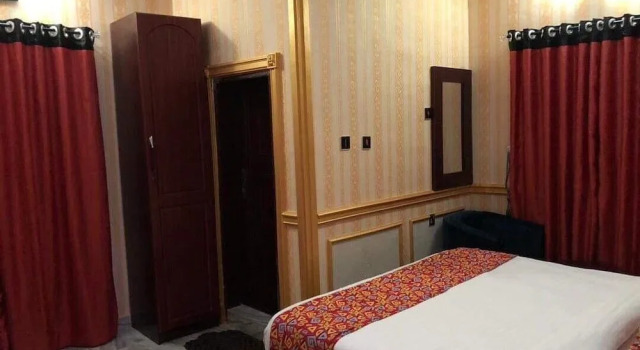 Adore Hotels LTD, Rezervovat Hotel Hotely v Owerri s parkováním, Parkování