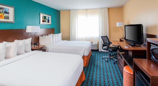 Четырёхместный номер Standard Fairfield Inn & Suites by Marriott Branson