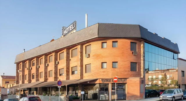 Hotel Sant Pere II, Reservar Hotel Rubí Vallès Occidental
