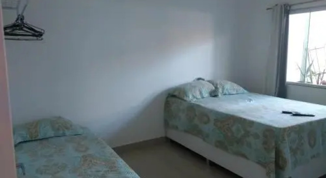 Casa ampla bem localizada