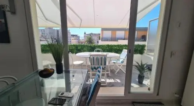 Grand Studio Terrasse 200m Cannes-Croisette