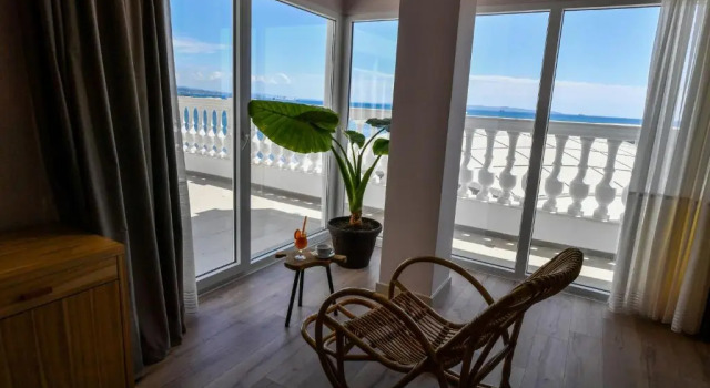 Полулюкс Iliad Hotel