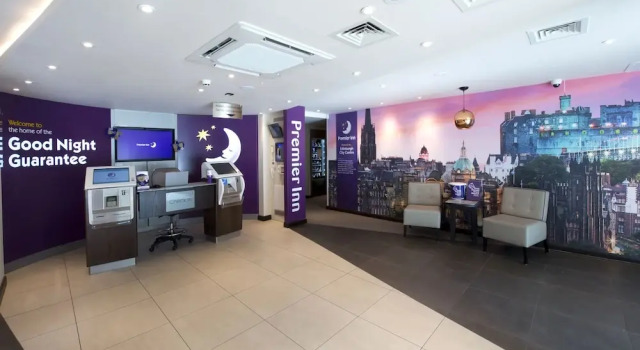 Premier Inn Edinburgh Cc York Place/St James Quarter, Забронировать Отель Эдинбург Midlothian, рядом с Национальный музей Шотландии