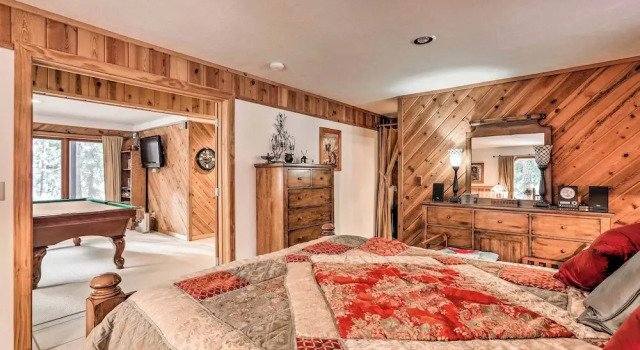 Коттедж с 4 комнатами Lake Tahoe Family Home w/ Hot Tub & Game Room!