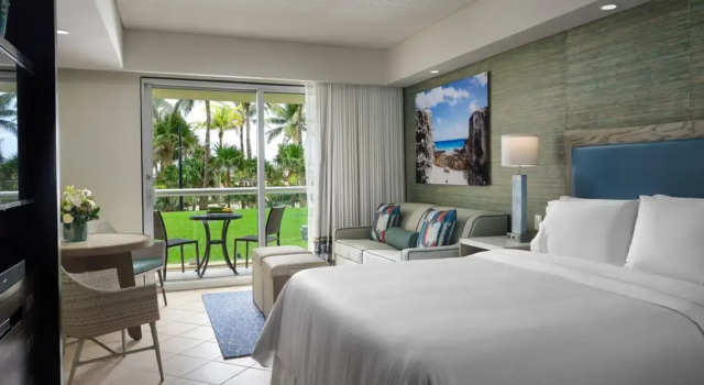 Двухместная студия с балконом и с видом на океан The Westin Lagunamar Ocean Resort Villas & Spa Cancun