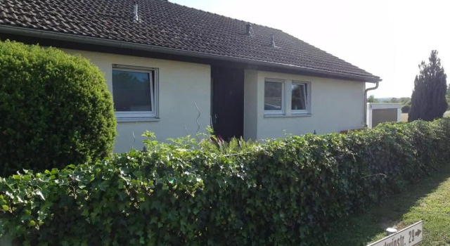 Appartement Region Esslingen - Nähe Messe - Flughafen - Stuttgart - Wohnen und Arbeiten auf Zeit in 120m2 Wohlfühlatmosphäre - ab 3 Übernachtungen - geeignet für 4 Personen - Beistellbett möglich - Kinder und Tiere willkommen - Garage für e-bikes, Reserva ahora Apartamento Altbach Baden-Wurtemberg