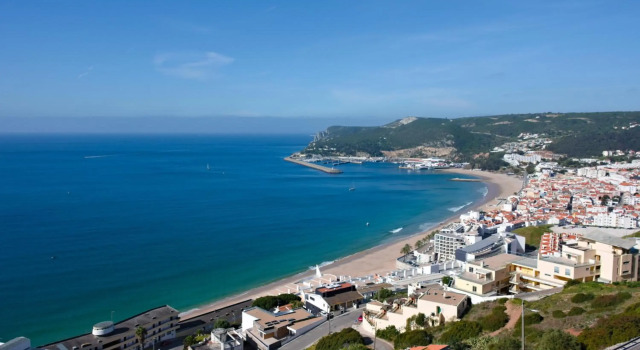 Sea View Apartment Sesimbra- Apartamento Vista Mar, Rezerwuj Apartament Hotele w Lisbon Region z parkingiem, Parking