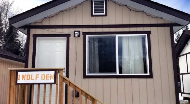 Mountain View Cabins, Buchen Sie Hotel Golden British Columbia