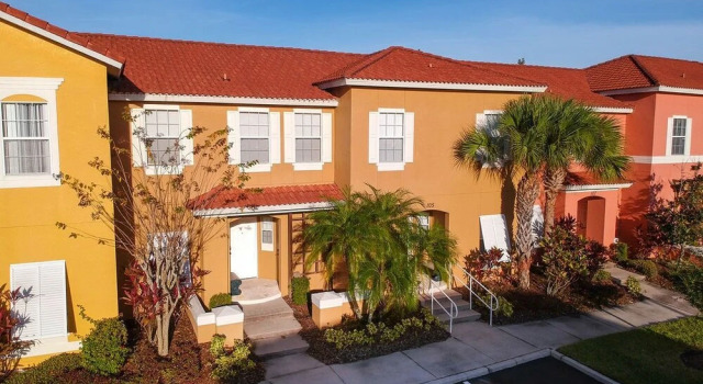 Cozy - Adorable 3 Bed 2.5 Bath Townhouse 1015