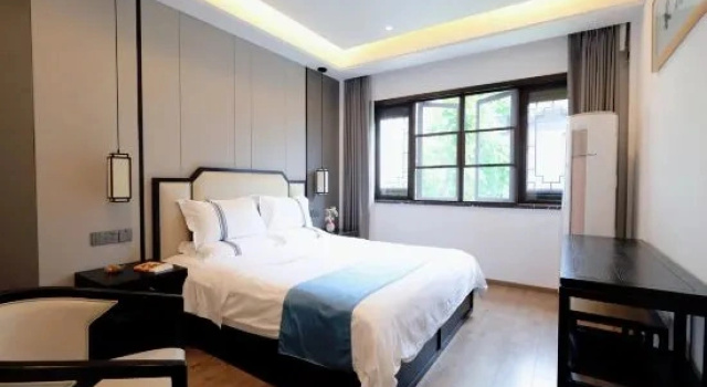Люкс Floral Hotel·the old gate East of Nanjing Confucius Temple hotel  (Qinhuai River Scenic Area Store)