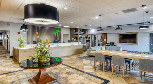 Holiday Inn Detroit Lakes, Varaa Hotelli Hotellit Minnesota pysäköinnillä, Pysäköinti
