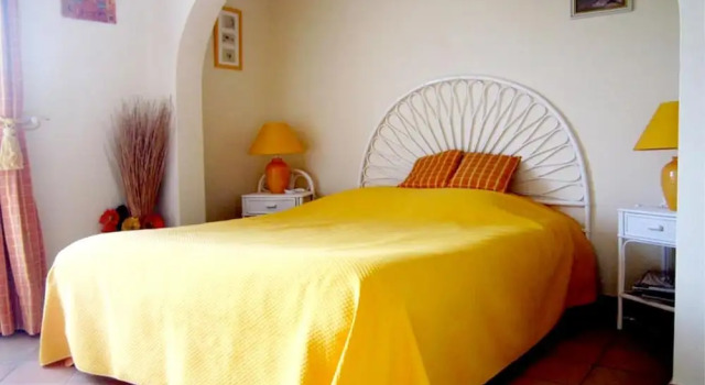 House With 2 Bedrooms in Sainte-maxime, With Shared Pool, Furnished Terrace and Wifi - 5 km From the Beach, Забронировать Отель Отели Сент-Максима с бассейном, Бассейн