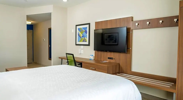 Люкс с красивым видом из окна Holiday Inn Express & Suites Lubbock Central - Univ Area by IHG
