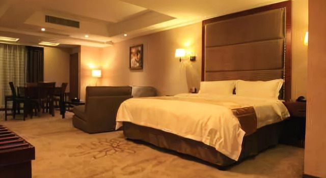 Jiedeng Hotel (Chongqing Longtou Temple North Railway Station)