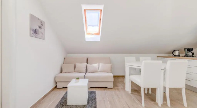 Apartments Villa Tudor, Забронировать Апартаменты/квартира Хвар Остров Хвар, рядом с Church of the Holy Spirit Hvar
