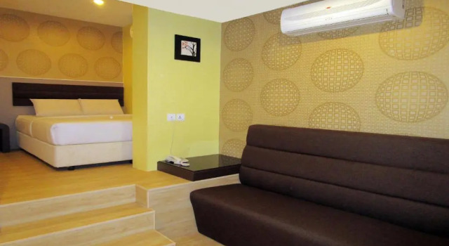 Полулюкс T-Hotel Bukit Bintang