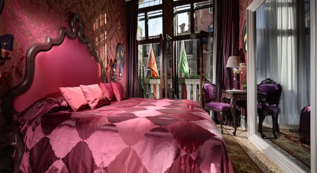 Люкс с балконом и с видом на канал Hotel Palazzetto Madonna