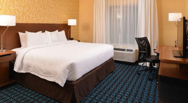 Fairfield Inn & Suites Fremont, Book Hotel 3-stjernede hoteller i Nebraska, 3*