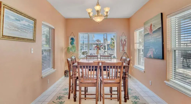 Saltwater Taffy by Silver Sands Vacation Rentals