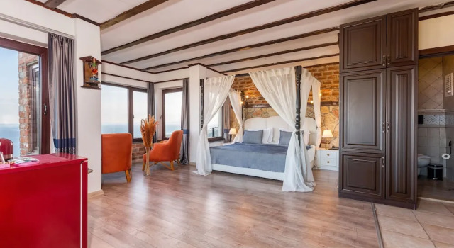 Люкс с видом на море Papazlikhan Hotel