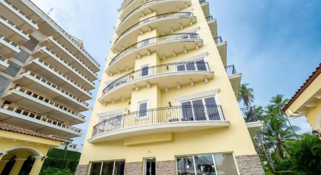 Ocean Terrace, Beachfront- A505, Забронировать Отель Отели Хако с бассейном, рядом с Пляж Хако, Бассейн