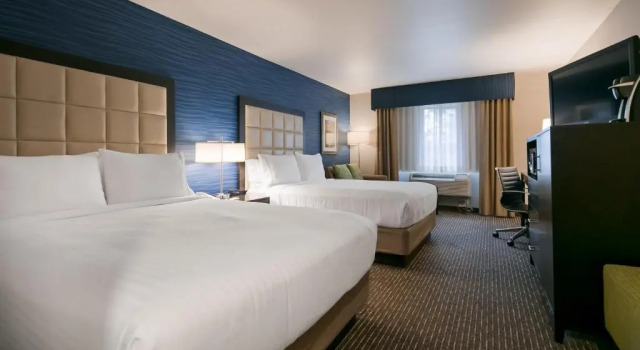 Четырёхместный номер Deluxe Holiday Inn Express Bellingham by IHG