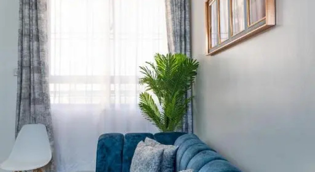 Teal House - 1 BR - 43 inch Smart TV - Hot shower