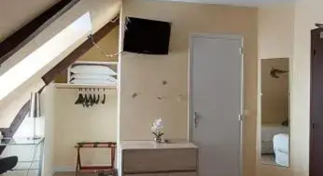 Номер Standard Hotel Beau Rivage