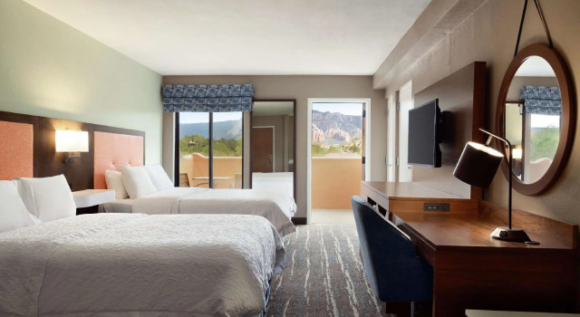 Четырёхместный номер Standard Hampton Inn Sedona