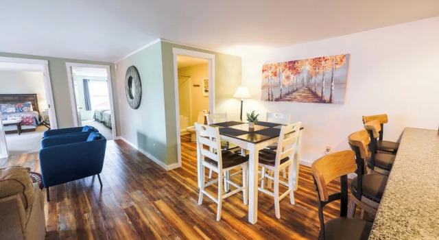 Апартаменты Premium Downtown Greenville Spacious Apartment