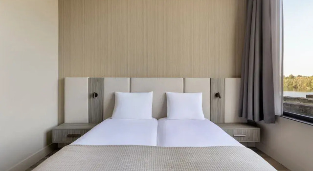 Люкс Luxury De Bronsbergen Boutique Wellness & Hotel