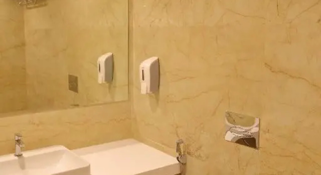 Номер Superior Celebrity Resort Chennai
