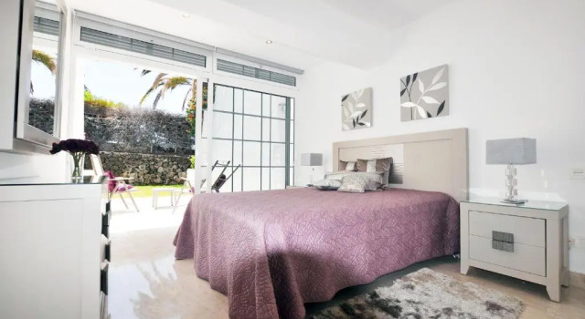 Nice townhouse on the 1st line, Book Hotel Hotels in Tenerife with Parking, Parking