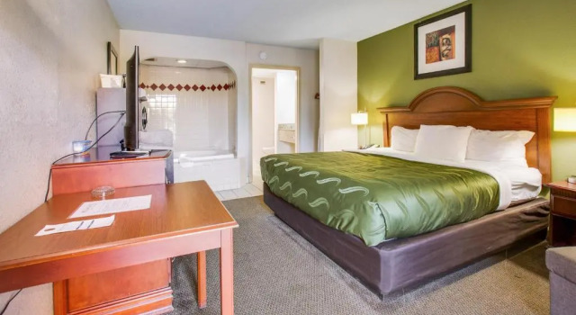 Номер Standard Quality Inn Fort Campbell