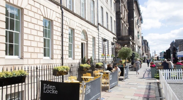 The Edinburgh Mews at Randolph Lane, Забронировать Дом для отпуска Виллы Эдинбурга, рядом с The Royal Bank of Scotland, Вилла