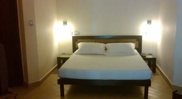 Deshadan Cliff and Beach Resort