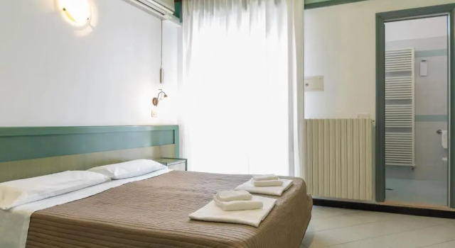Четырёхместный номер Esedra Hotel