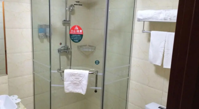Семейный номер Standard GreenTree Inn Suqian YiWu Business Center FuKang Avenue Express Hotel