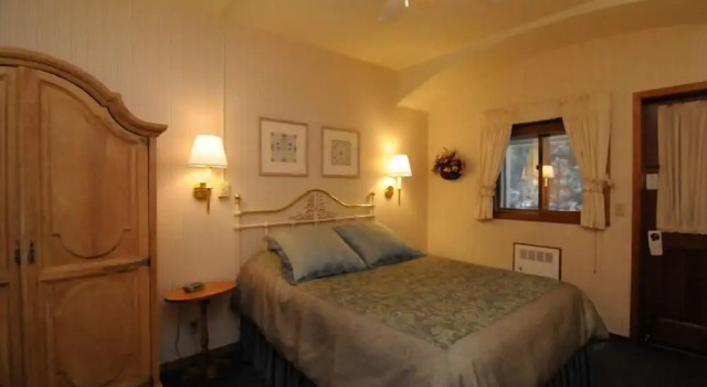GetAways at Olympic Village Inn, Rezerwuj Apartament Hotele w Squaw Valley z parkingiem, Parking