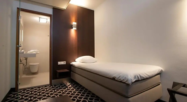 Номер Comfort Golden Tulip West Ende