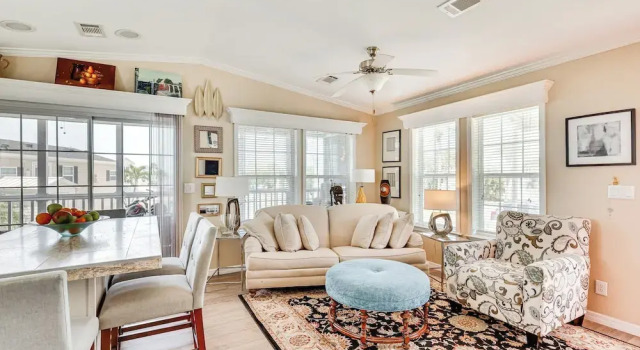 4 Mi to Fort Myers Beach: Home w/ Resort Perks!